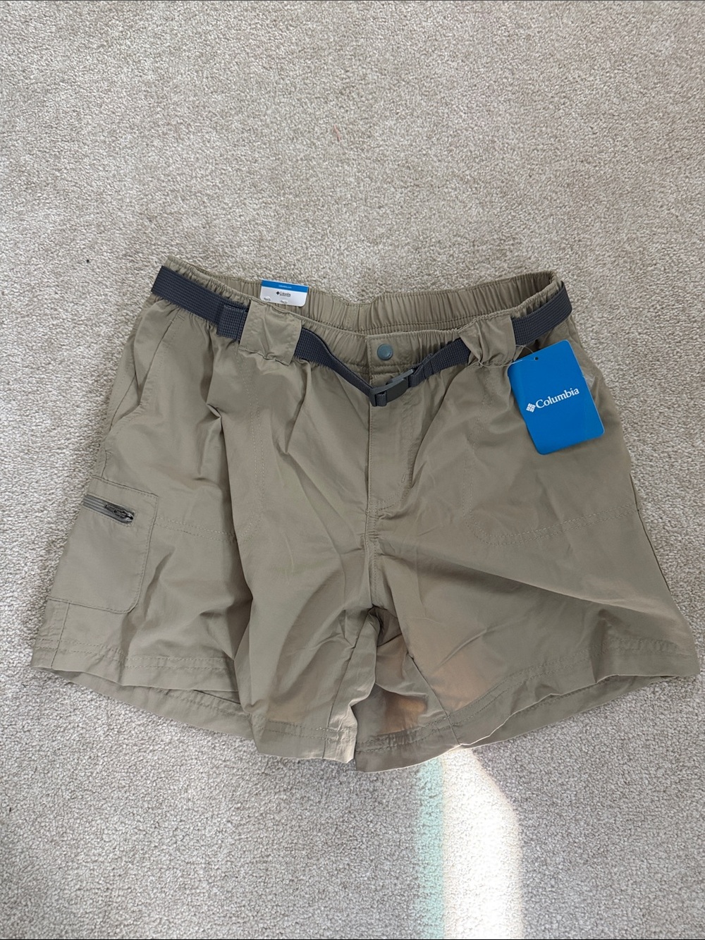 NWT Columbia women’s Tan Outdoor Hybrid Shorts Size m